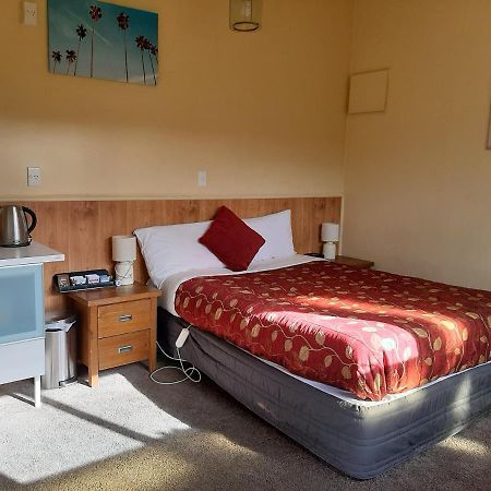 Dupont Motels Lower Hutt Eksteriør billede