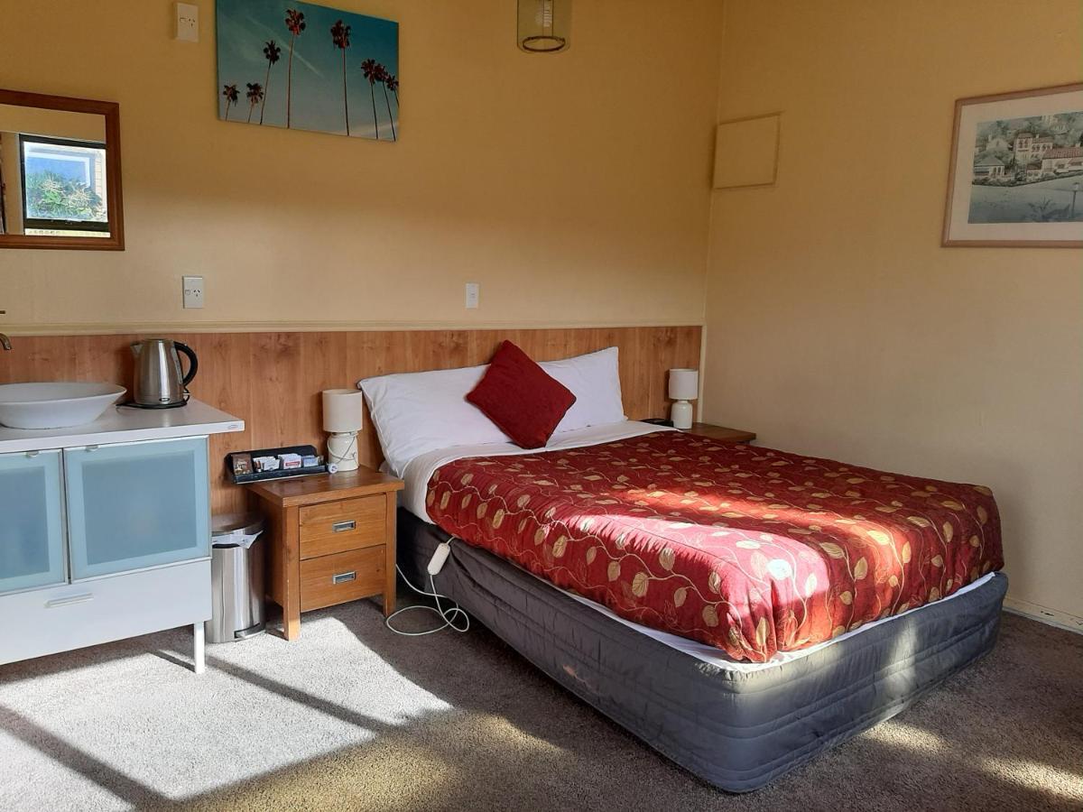 Dupont Motels Lower Hutt Eksteriør billede