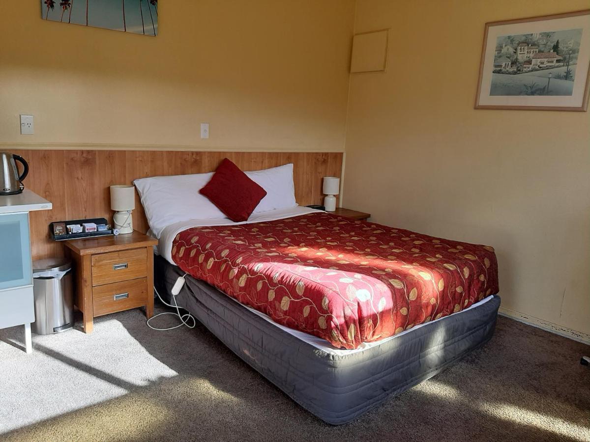 Dupont Motels Lower Hutt Eksteriør billede