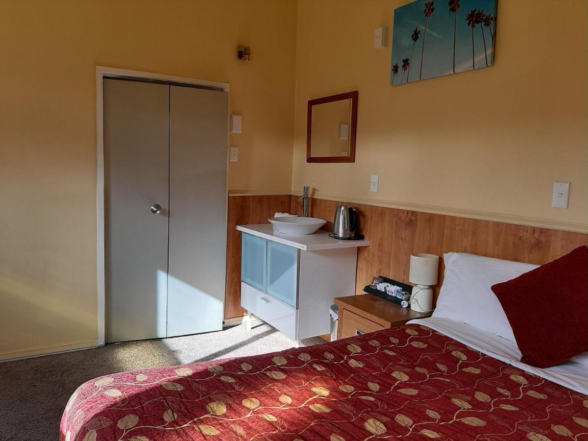 Dupont Motels Lower Hutt Eksteriør billede