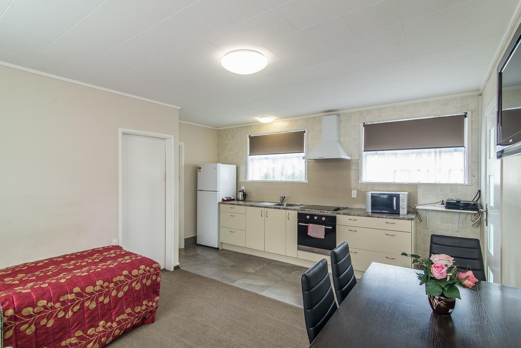Dupont Motels Lower Hutt Eksteriør billede