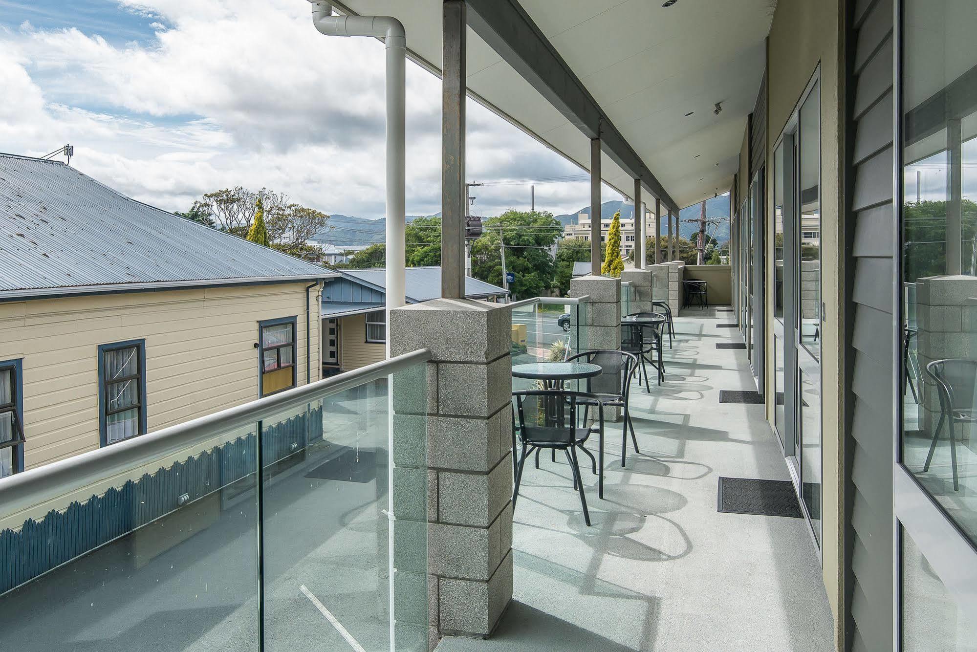 Dupont Motels Lower Hutt Eksteriør billede
