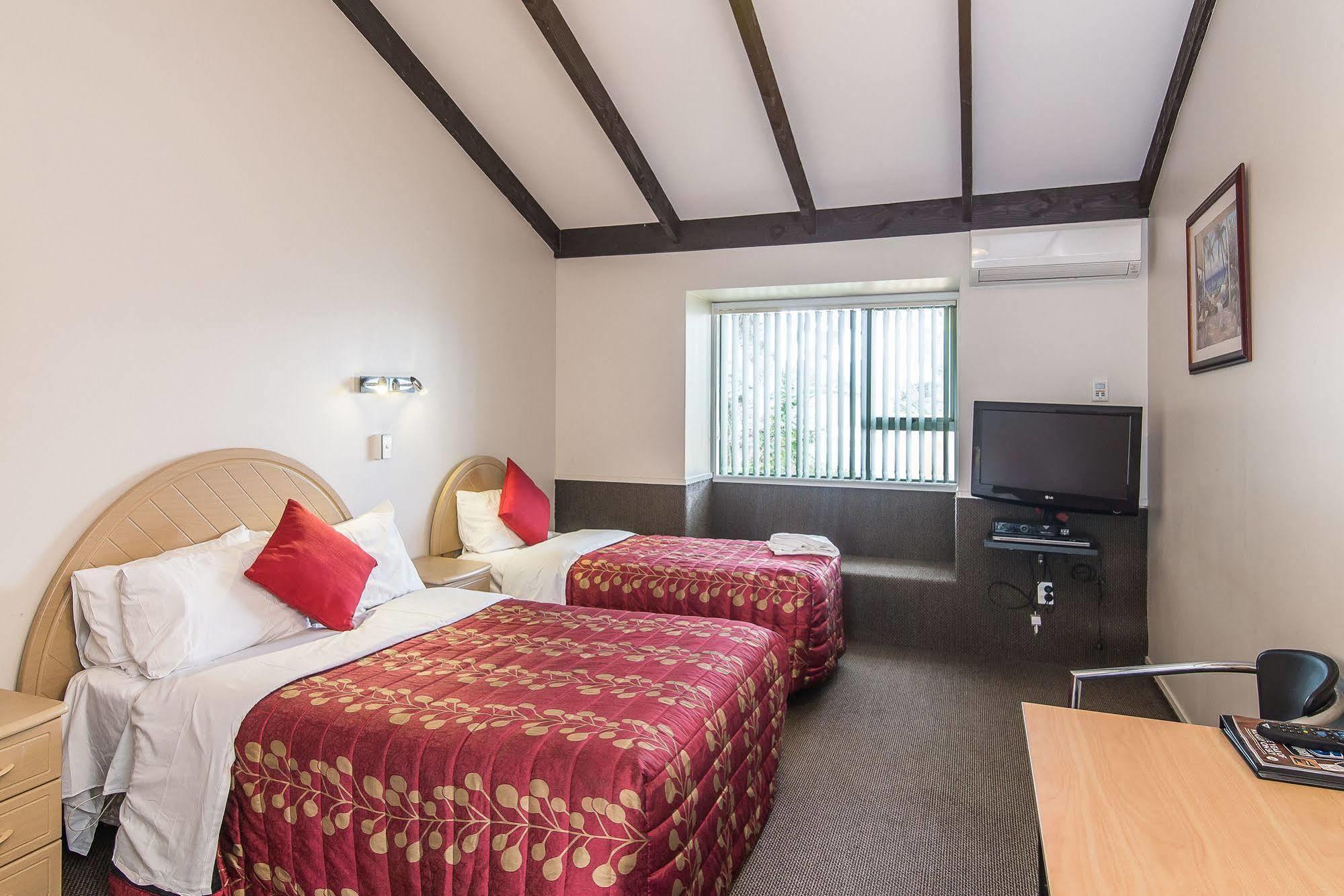 Dupont Motels Lower Hutt Eksteriør billede